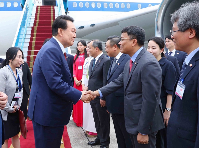 El presidente surcoreano comienza su visita de trabajo en Vietnam