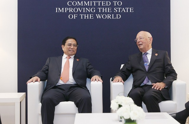 Más cooperación con el Foro Económico Mundial