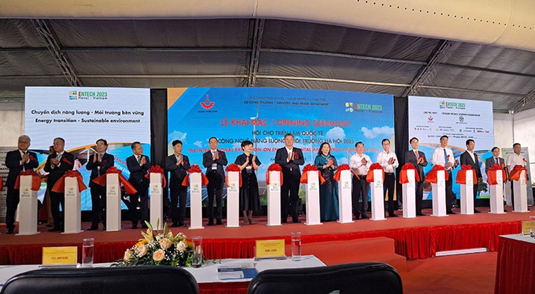 Hanói es sede de la Exposición Internacional de Tecnología Energética y Ambiental 2023