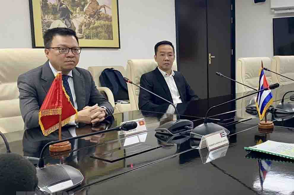 Vietnam y Cuba impulsan lazos en materia de comunicación