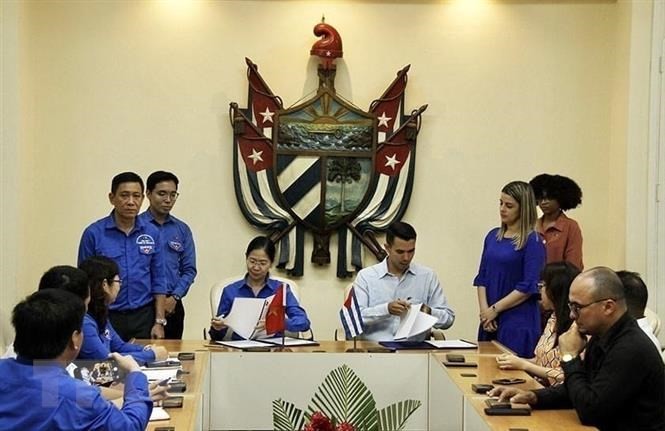 Jóvenes de Vietnam y Cuba alimentan la amistad y cooperación