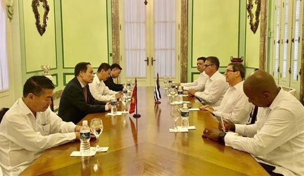 Partidos Comunistas de Vietnam y Cuba estrechan lazos políticos