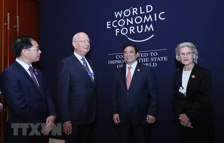 El Primer Ministro presenció la ceremonia de firma del MOU Vietnam y FEM