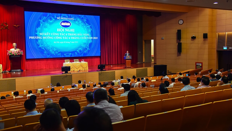 Implementar efectivamente la política diplomática de Vietnam