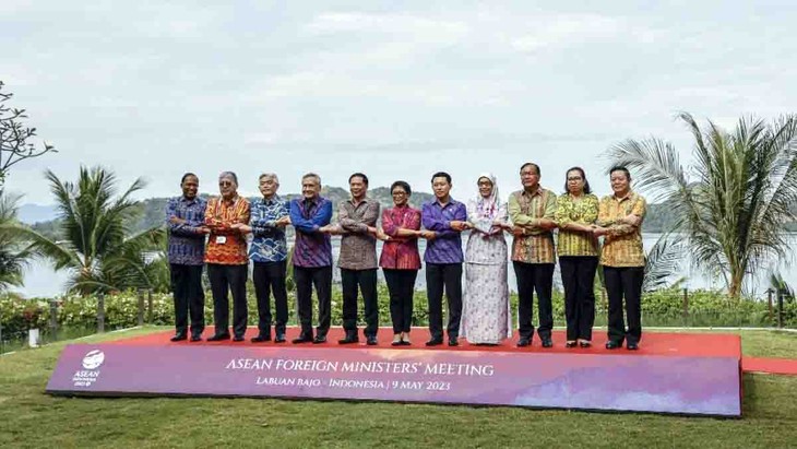 Vietnam mantiene aportes responsables al desarrollo de la ASEAN como epicentro del crecimiento