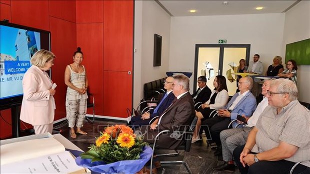 Promueven cooperación entre las localidades vietnamitas y alemanas