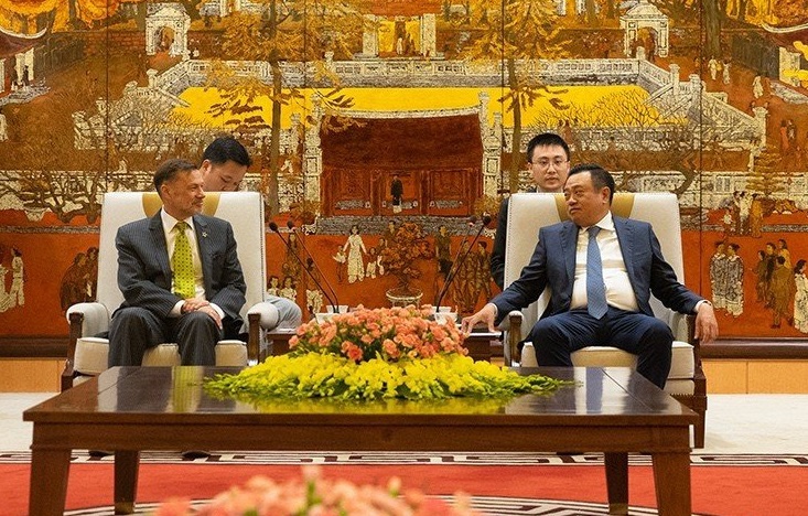 El embajador de Australia impulsa en Hanói la cooperación en educación