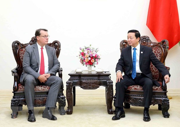 Vietnam y Japón promueven proyectos de energías renovables y limpias