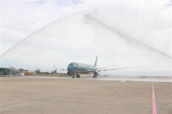 Provincia vietnamita busca establecer ruta aérea directa con Vancouver