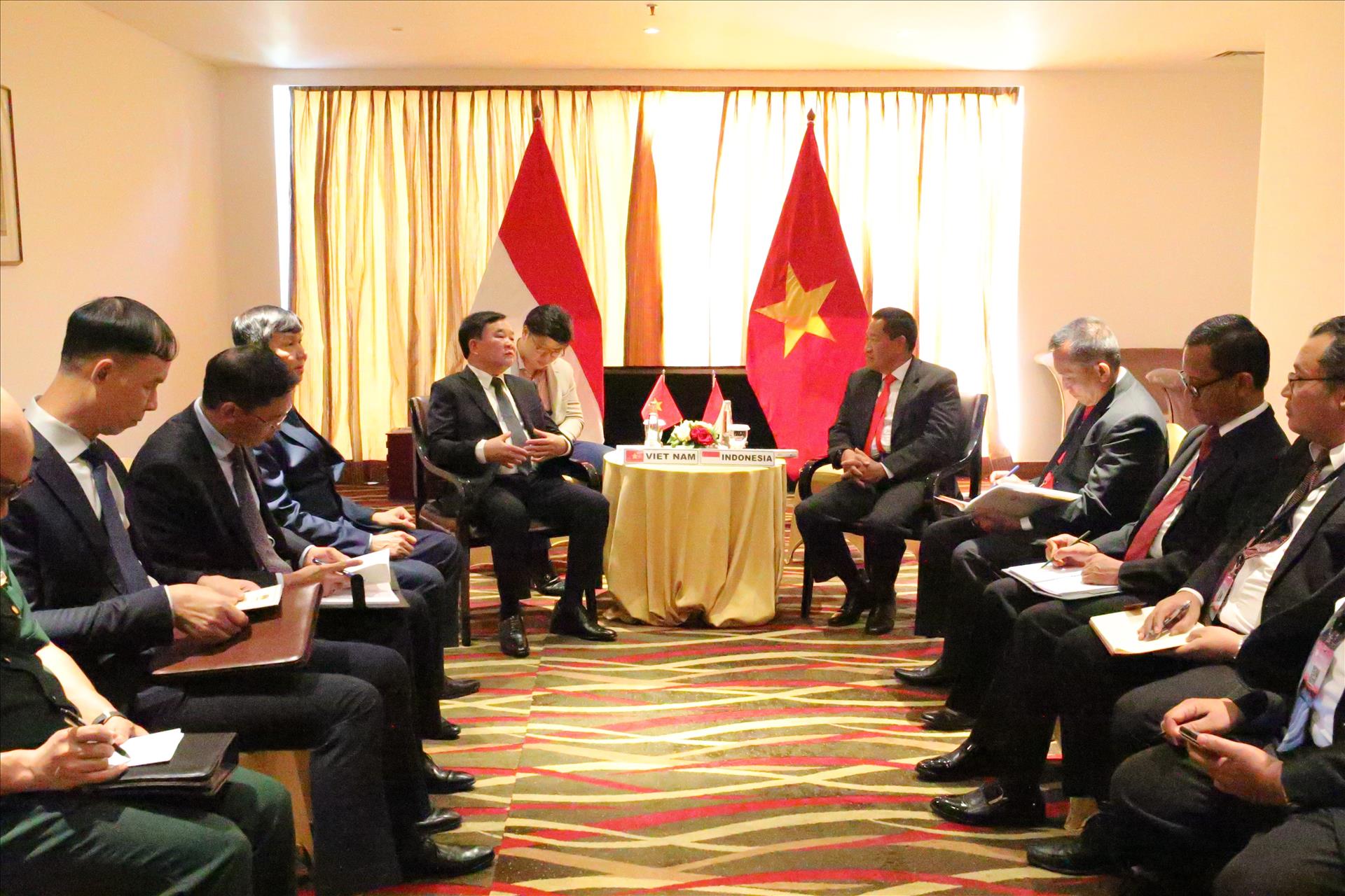 Vietnam e Indonesia se comprometen a impulsar la cooperación en materia de defensa