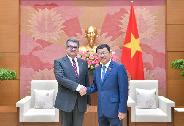 Vietnam siempre atesora la amistad y cooperación multifacética con Armenia