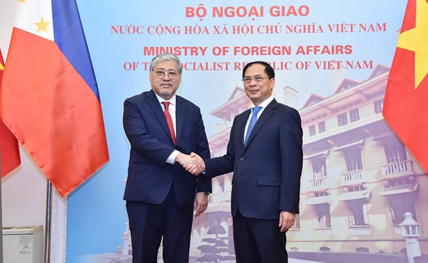 Establecen meta de 10 mil millones de dólares para el intercambio comercial entre Vietnam y Filipinas
