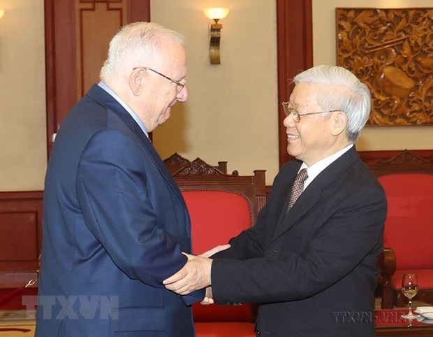 Placa conmemorativa por 30 años del establecimiento de las relaciones Vietnam -Israel