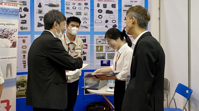 Más de 200 conocidas marcas extranjeras buscan oportunidades de inversión en Vietnam