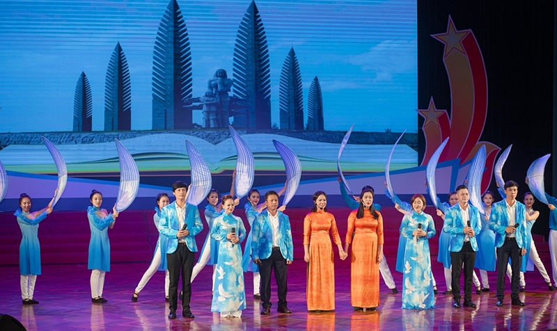 Presentación de libros sobre la soberanía del mar y las islas de Vietnam