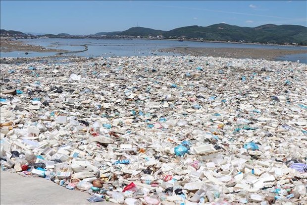 Activo Vietnam en negociaciones sobre acuerdo global de contaminación plástica