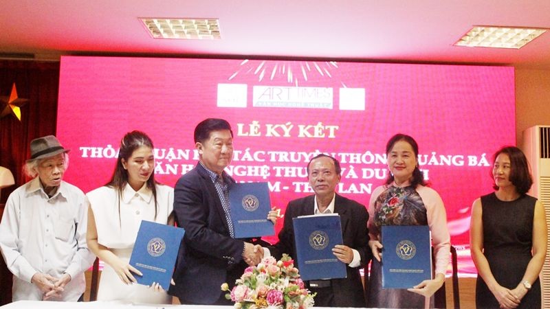 Cooperación Vietnam-Tailandia Promoción a la comunicación, la literatura y el arte