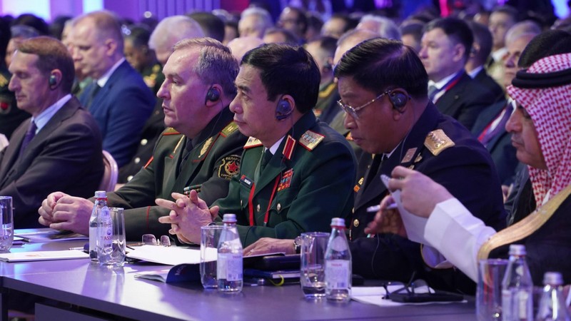 El Ministro de Defensa de Vietnam reafirma la política exterior a favor de la paz, la amistad y la cooperación para el desarrollo