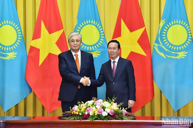 Presidente de Vietnam encabeza ceremonia de bienvenida a su homólogo kazajo