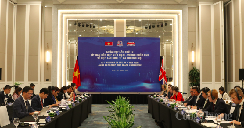 Vietnam y Reino Unido impulsan cooperación económica y comercial