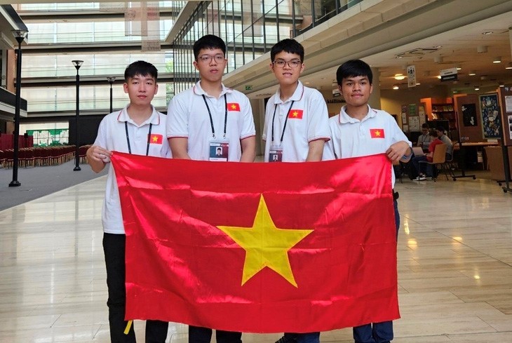 Vietnam gana cuatro medallas en Olimpiada Internacional de Informática