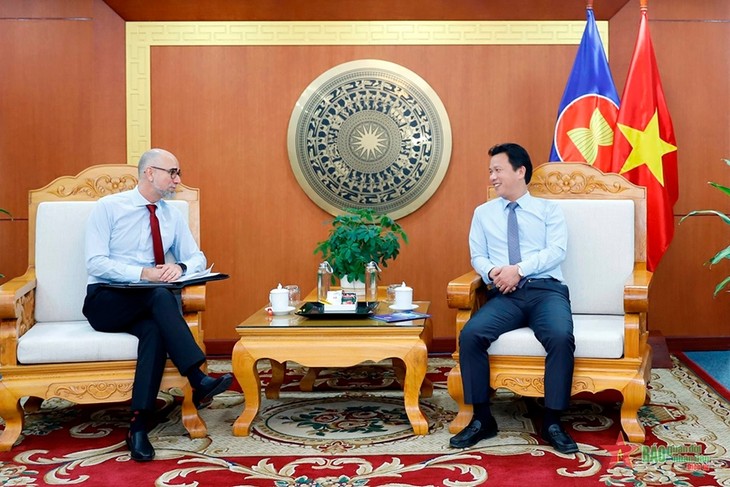 Vietnam y Canadá fortalecen cooperación en respuesta al cambio climático