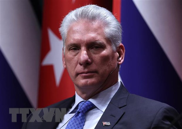 El presidente cubano Díaz-Canel viaja a Sudáfrica y participa en la primera cumbre de los BRICS