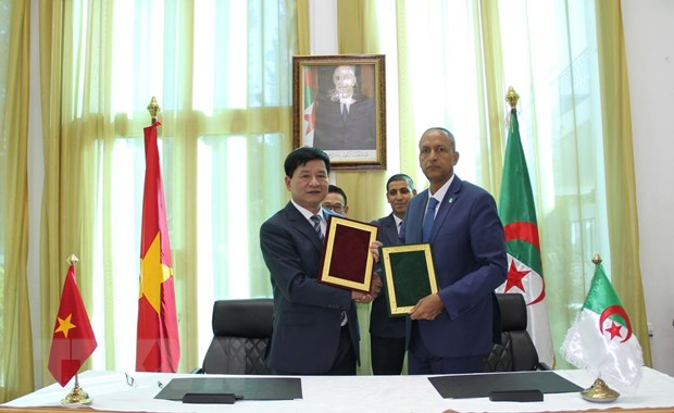 Dien Bien establece un hermanamiento con la wilaya de Batna