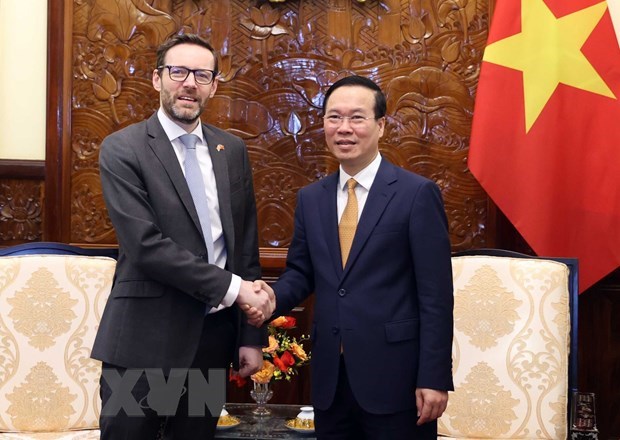 Embajador británico impresionado ante una Vietnam que sigue avanzando