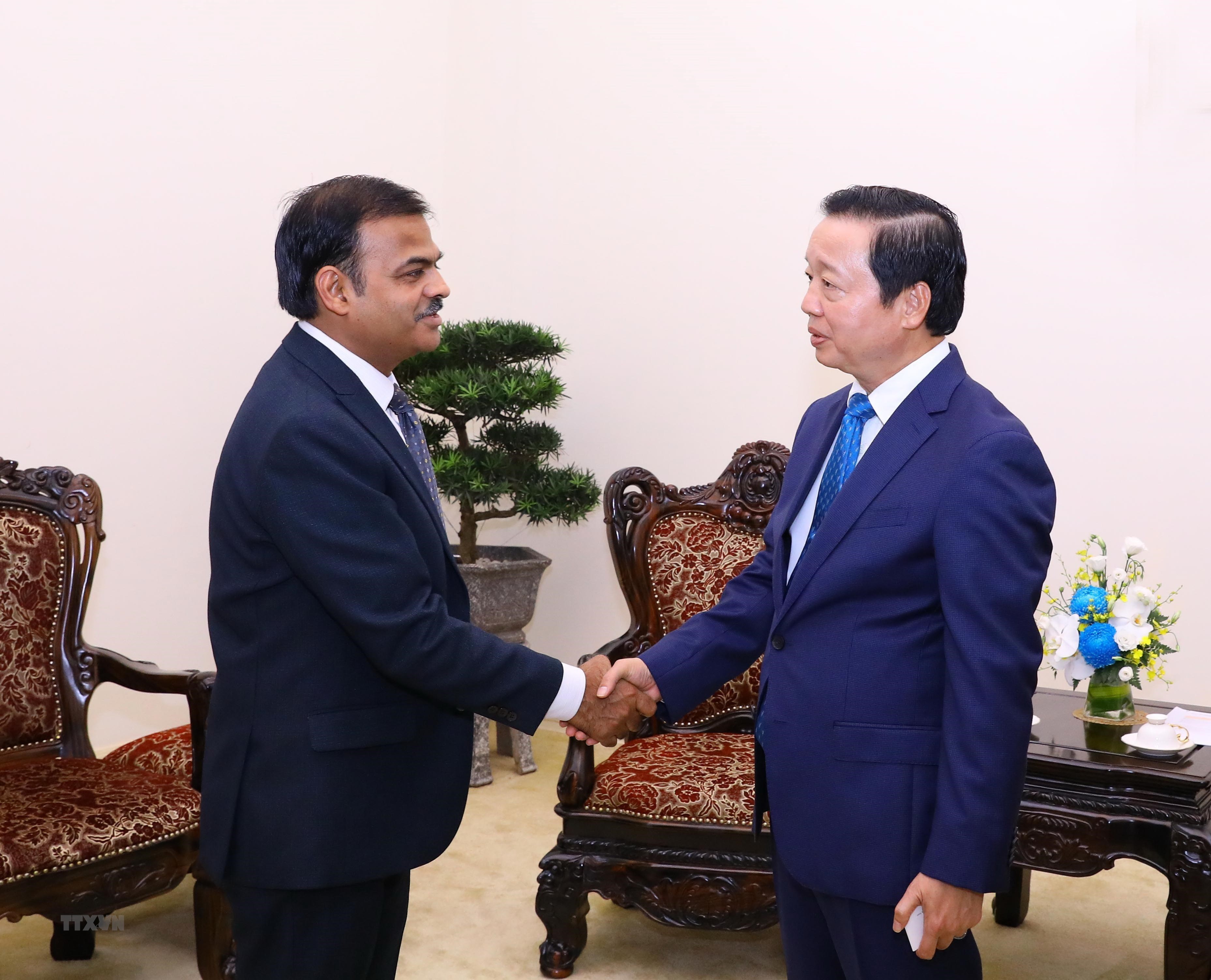 El viceprimer ministro afirma que Vietnam quiere participar en las cadenas de suministro de bienes de consumo