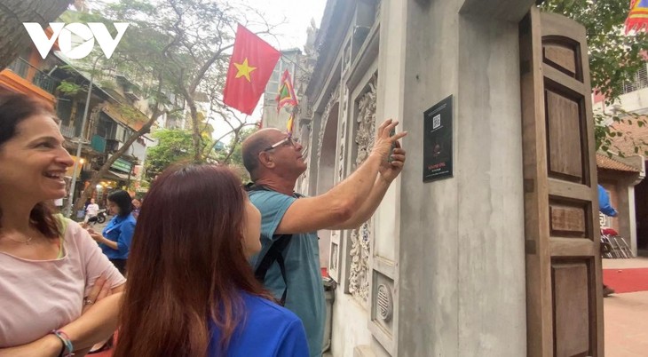 Juventud vietnamita apuesta por la digitalización para desarrollar una sociedad cada vez más eficaz