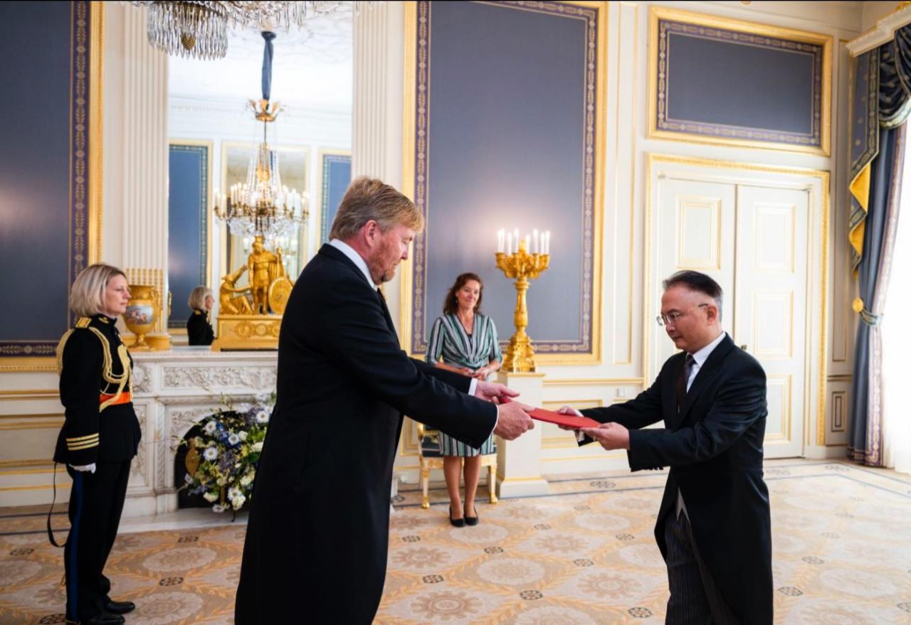 El rey Guillermo de Holanda expresa su deseo de que las relaciones con Vietnam se desarrollen con fuerza
