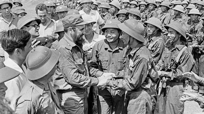 Celebran primera visita de Fidel Castro a Vietnam