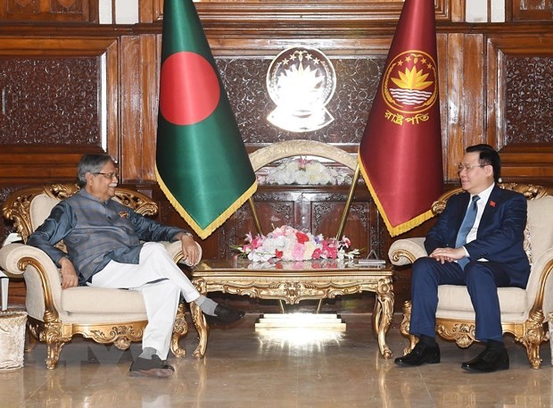 Vuong Dinh Hue recibido por Presidente de Bangladesh