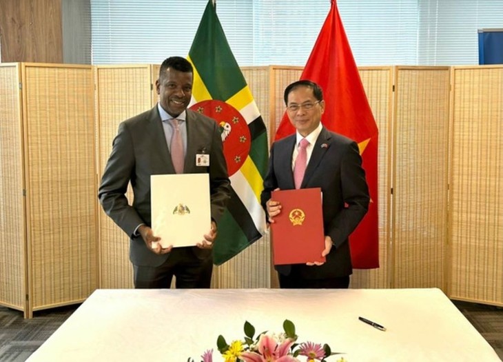 Vietnam y Dominica fortalecen relaciones