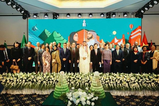Vietnam y Arabia Saudita por consolidar relaciones binacionales