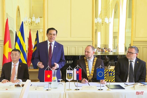 Impulso a la cooperación descentralizada entre Vietnam y Eslovaquia