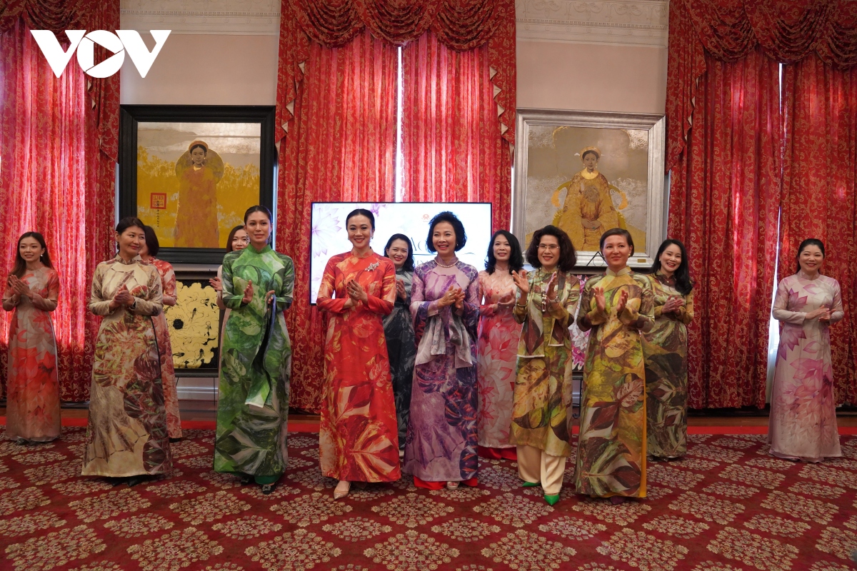 El ao dai vietnamita, un símbolo cultural honrado en Washington