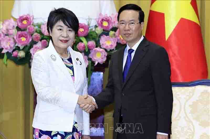 El presidente Vo Van Thuong recibe a la ministra de Asuntos Exteriores de Japón