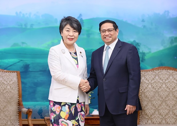 Reunión entre primer ministro con la ministra de Asuntos Exteriores de Japón