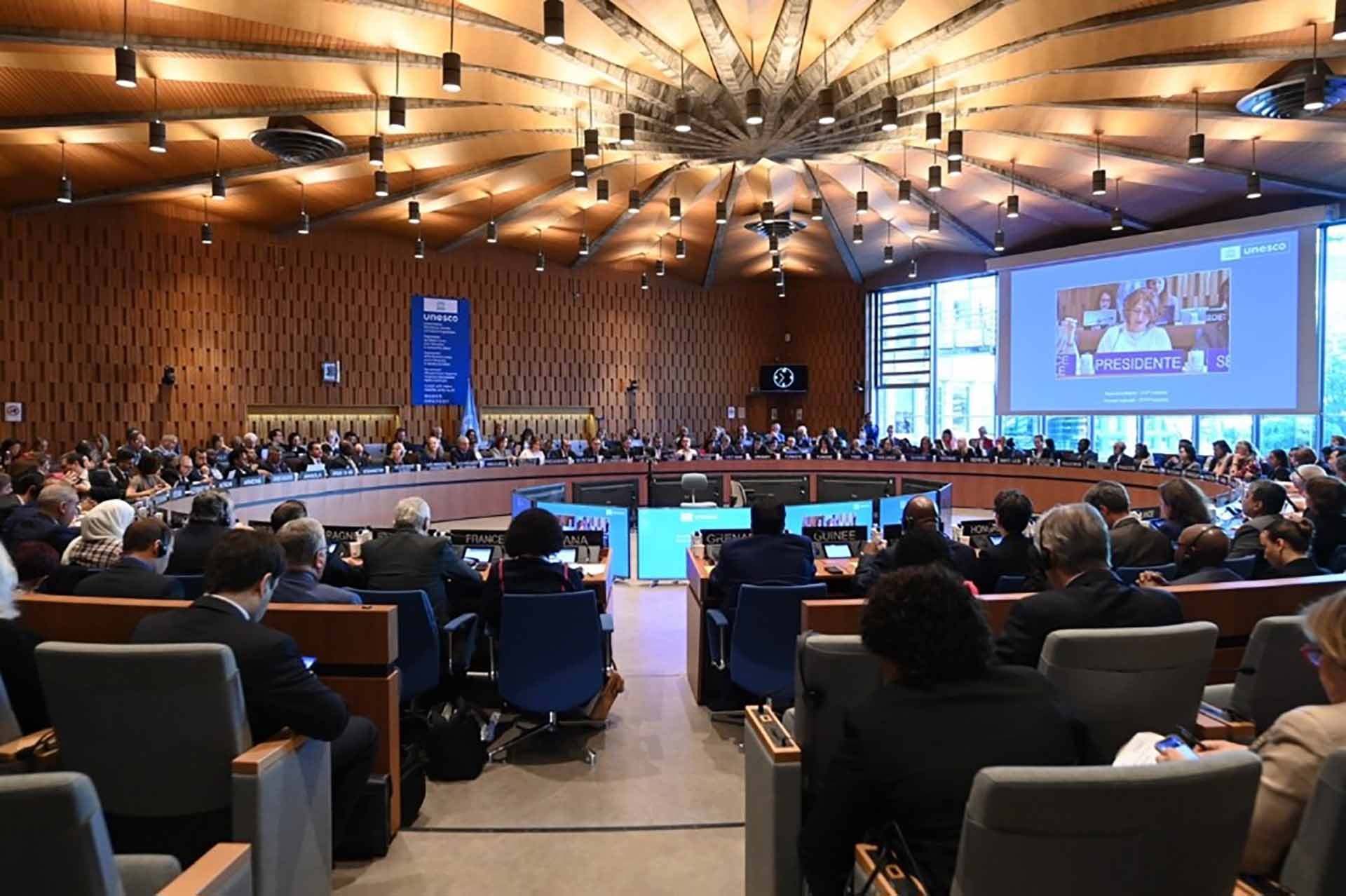 Vietnam se compromete a mejorar sus contribuciones a la UNESCO