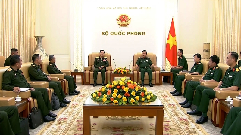 Vietnam y Laos promueven la cooperación en defensa por el éxito del Año de la ASEAN 2024