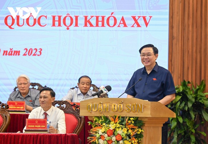 Presidente del Parlamento se reúne con votantes de Hai Phong