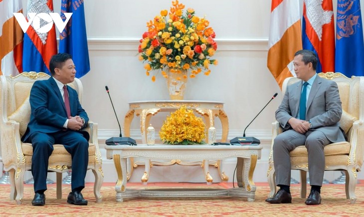 Camboya comprometida a fortalecer la cooperación con Vietnam