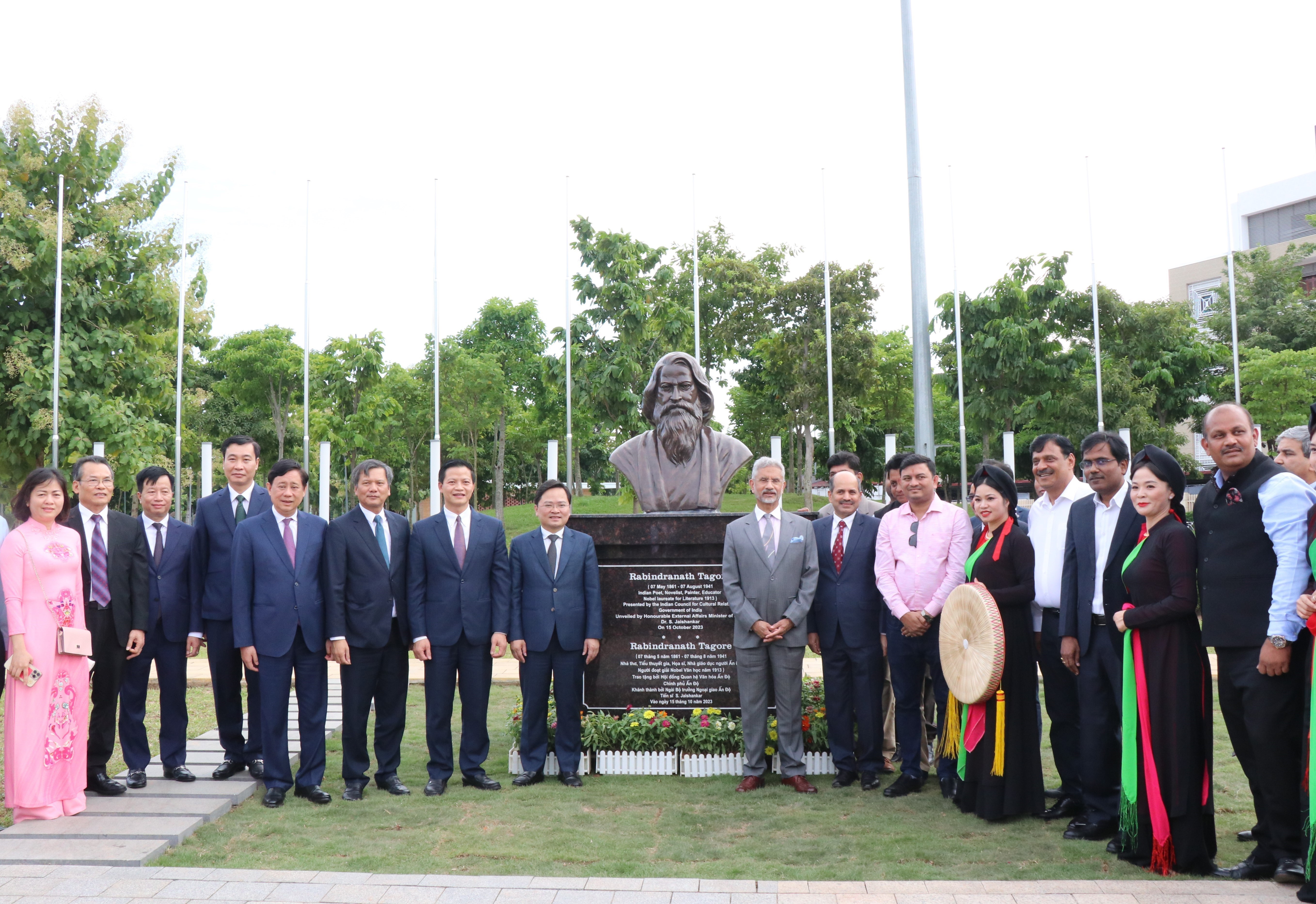 Inaugurada en Bac Ninh la estatua de la celebridad literaria india Tagore