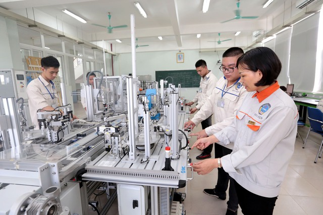 Recursos humanos clave para la economía digital de Vietnam