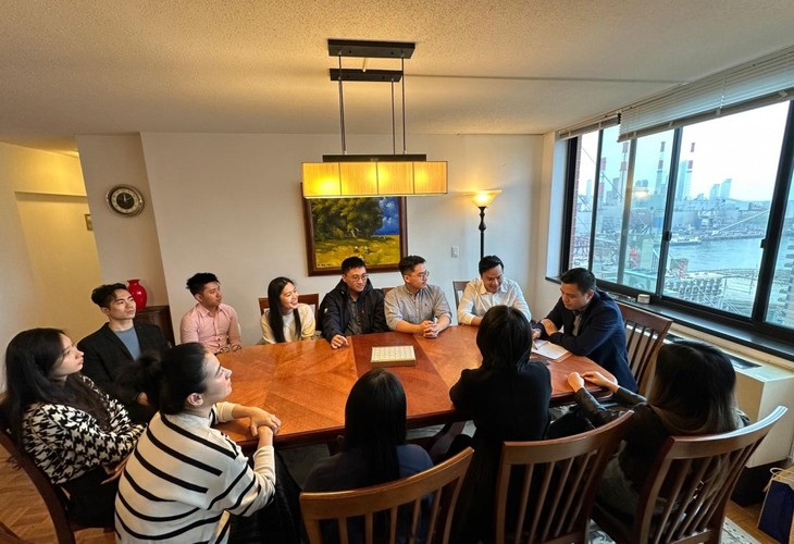 Promover el desarrollo de estudiantes vietnamitas en Estados Unidos