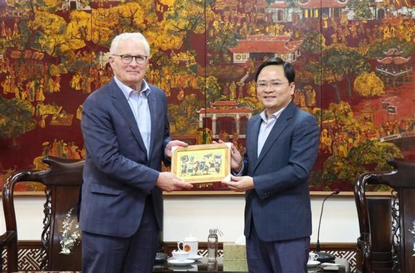 Provincia vietnamita aspira a cooperar con Estados Unidos en industria de semiconductores