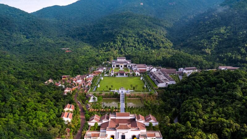 Otoño en Complejo religioso de Yen Tu