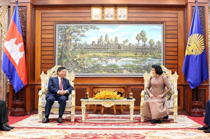 Dirigente del Parlamento de Camboya destaca significado de lazos de cooperación con Vietnam